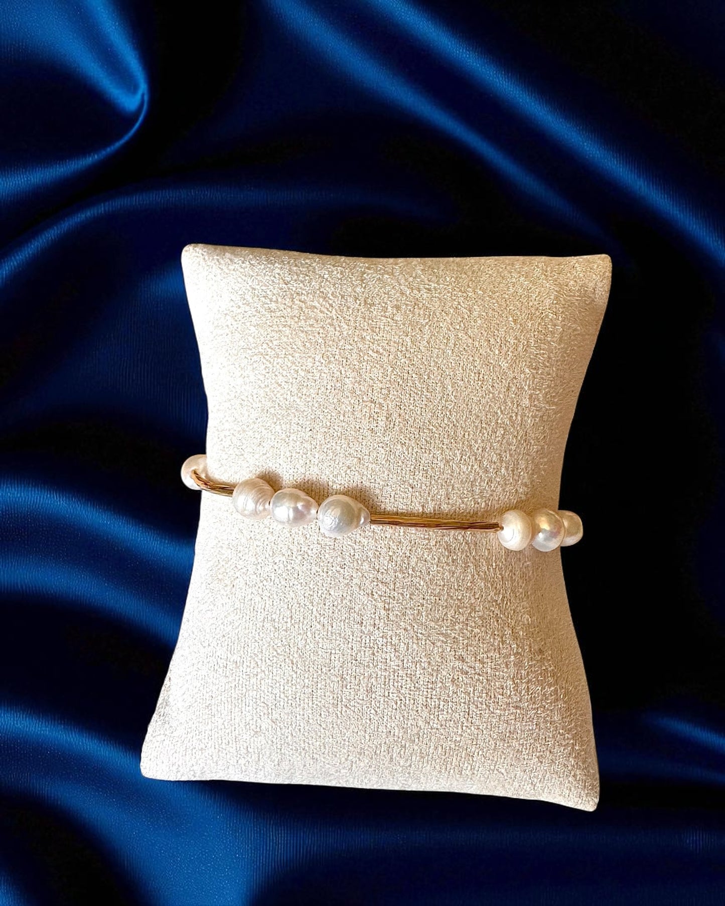 Minimalist Pearl Bar Bracelet