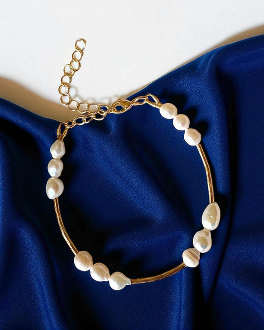 Minimalist Pearl Bar Bracelet