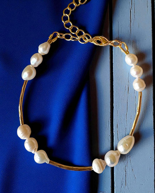 Minimalist Pearl Bar Bracelet