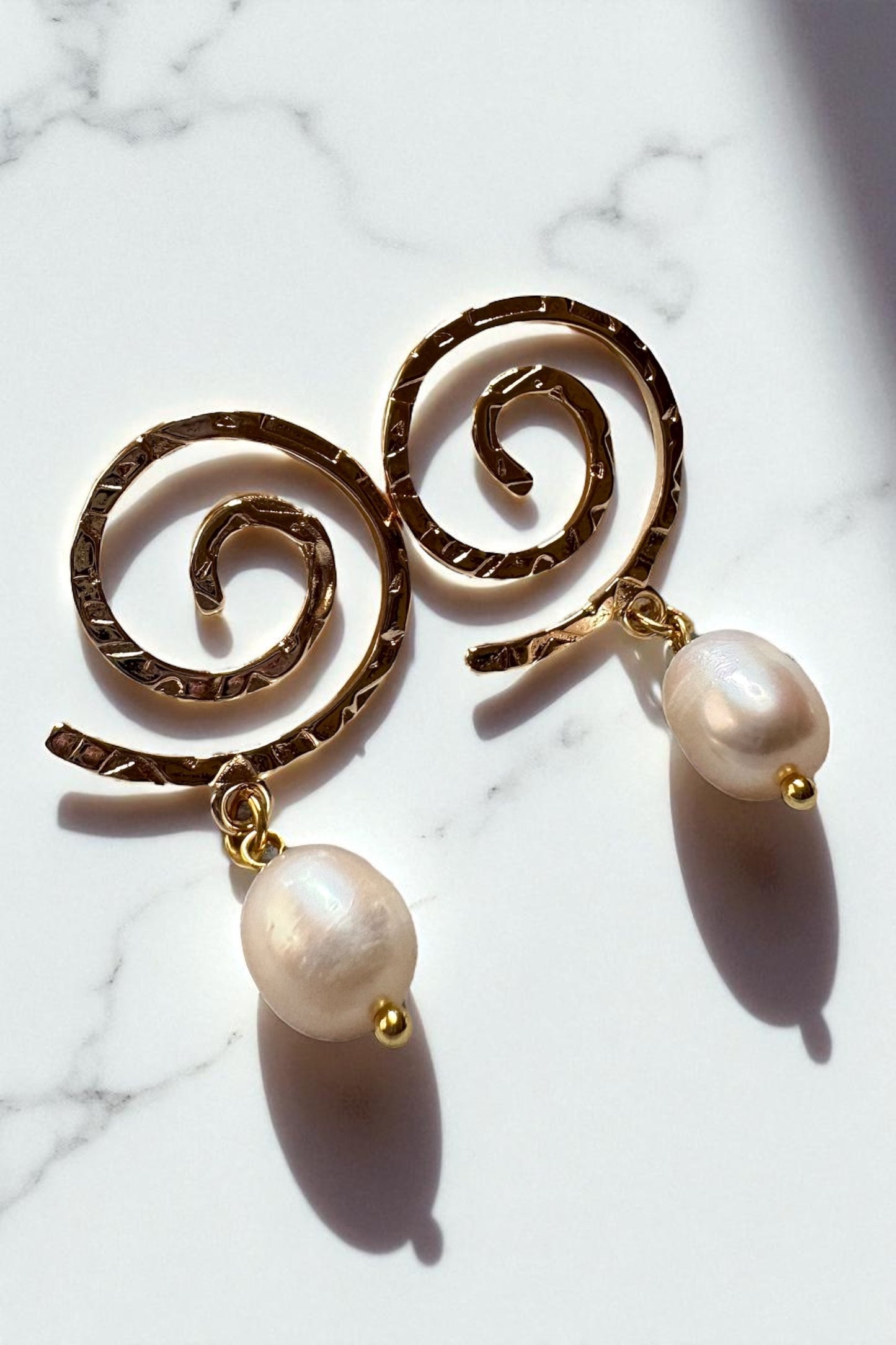 Wave Pearl Drops