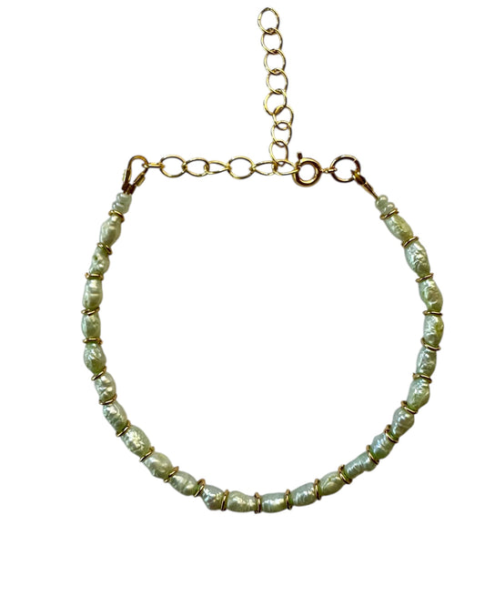 Pistachio Green Japanese Vintage Mini Pearls Bracelet