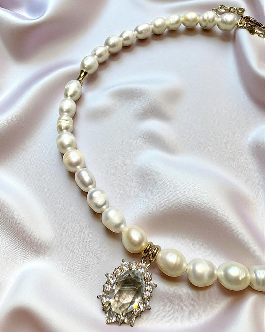 Long Vintage Style Pearl Necklace